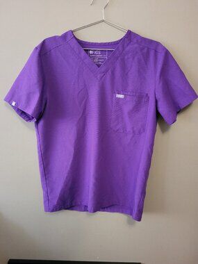 Womens M Figs Scrub Top in Grape